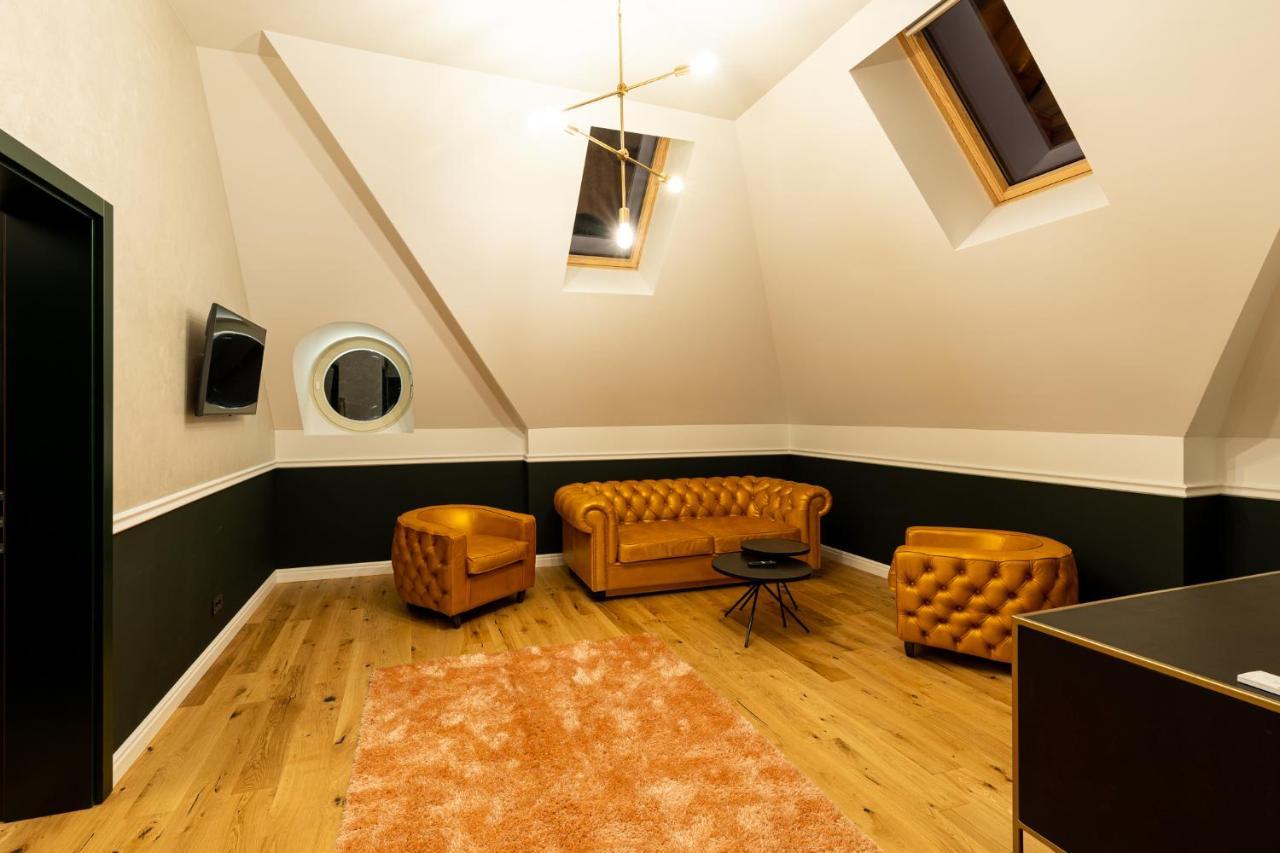 Boutique Hotel Cocosul De Aur Târgu-Mureş Dış mekan fotoğraf
