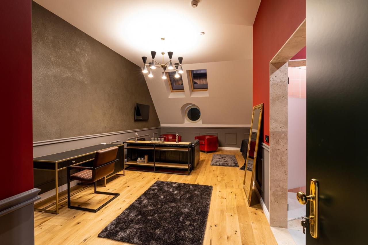Boutique Hotel Cocosul De Aur Târgu-Mureş Dış mekan fotoğraf