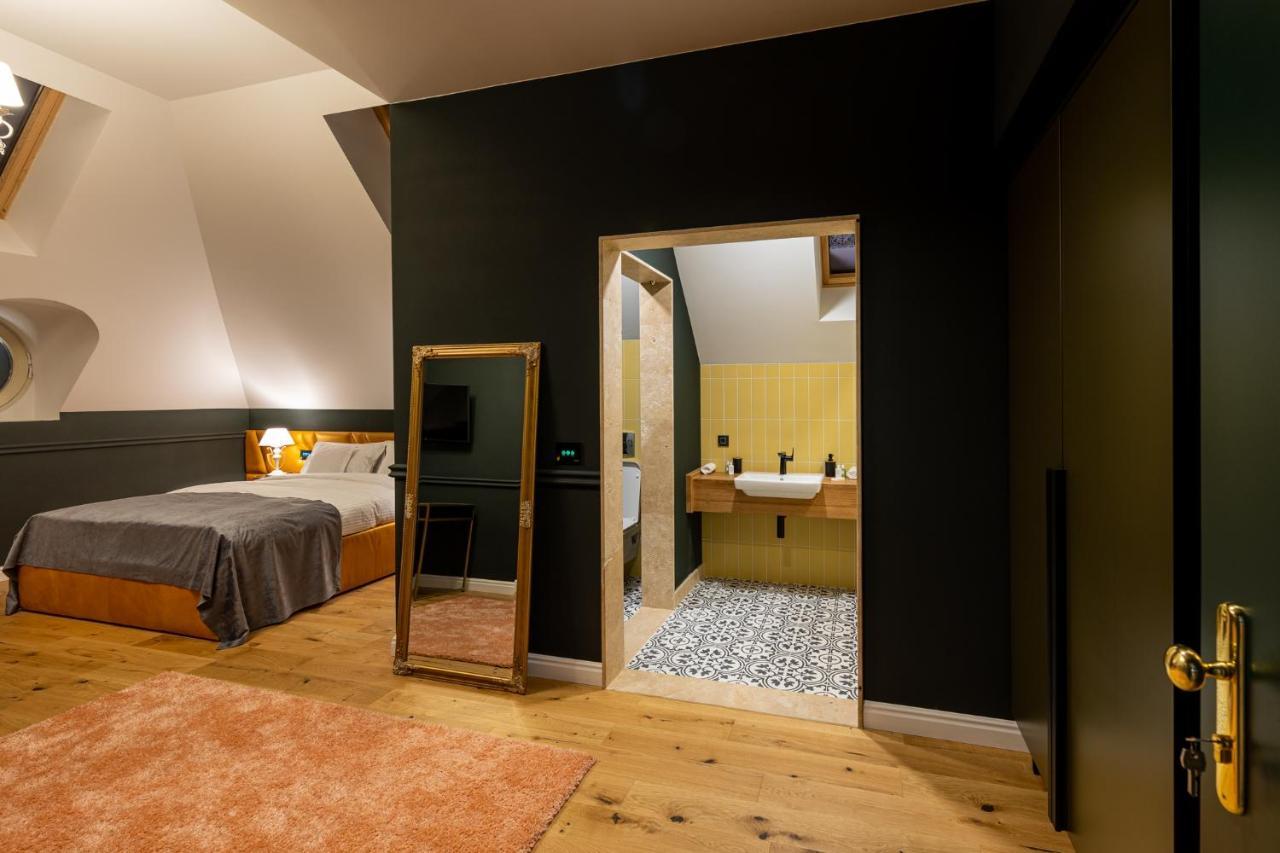 Boutique Hotel Cocosul De Aur Târgu-Mureş Dış mekan fotoğraf
